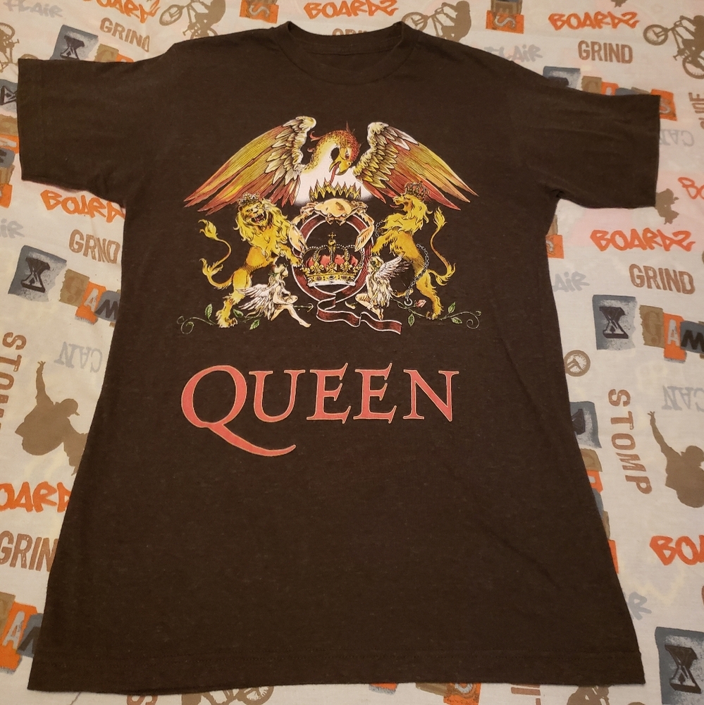 🎸 Queen Band Tee 🎸